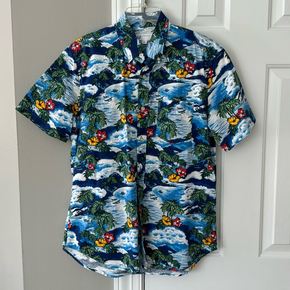 Mens Gap Short Sleeve Tropical Style Shirt